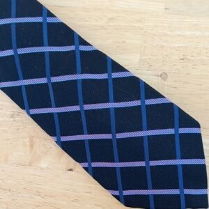 Elegant Black and Purple Plaid Men's Tie